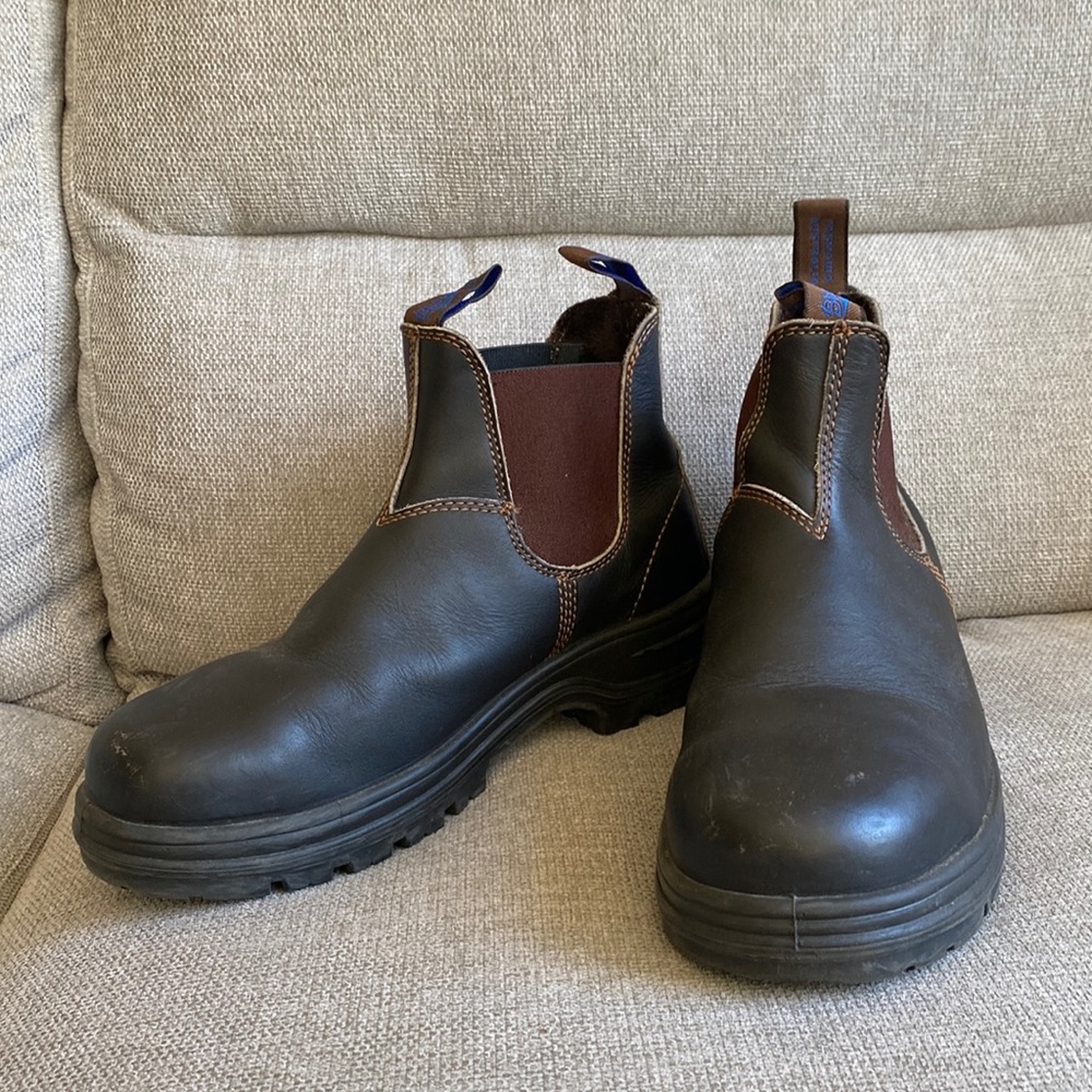 Blundstone #140 ELASTIC SIDED SERIES WORK BOOTS - STOUT BROWN